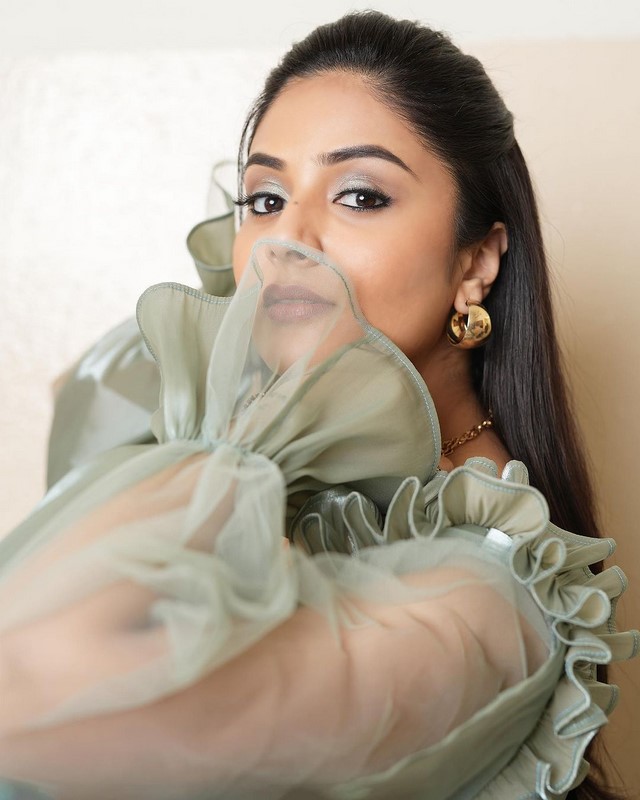 Actress sreemukhi looks drop dead gorgeous in this new images-@actresssreemukhi, Crazyuncles, Raamulamma, Sreemukhi, Sreemukhi Hot, Sreemukhilatest, Sreemukhi Pics, Sreemukhihot, Sreemukhispicy Photos,Spicy Hot Pics,Images,High Resolution WallPapers Download