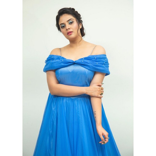 Actress sreemukhi looks flawless in this pictures-Sreemukhi, Sreemukhilatest, Tollywoodanchor Photos,Spicy Hot Pics,Images,High Resolution WallPapers Download