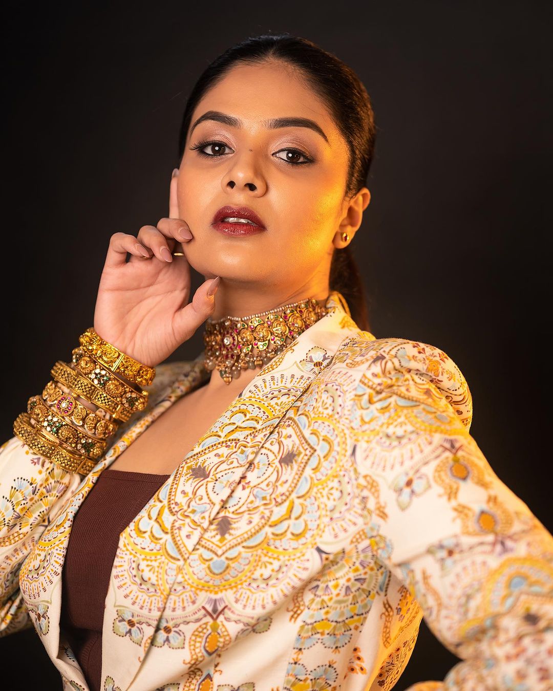 Actress sreemukhi looks gorgeous and adorable in this poses-@actresssreemukhi, Crazyuncles, Raamulamma, Sreemukhi, Sreemukhi Hot Photos,Spicy Hot Pics,Images,High Resolution WallPapers Download