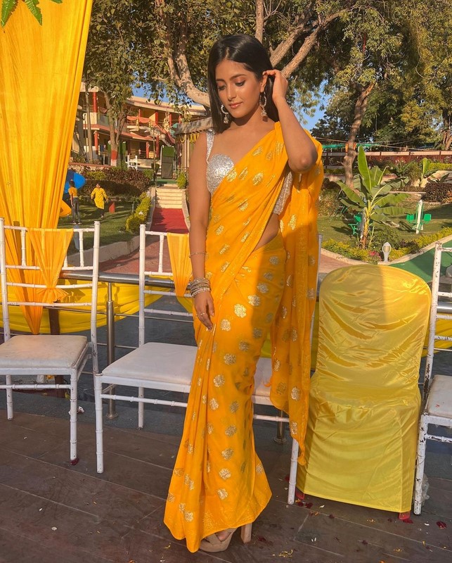 Actress ulka gupta spells magic on us with her pictures-Actressulka, Ulka Gupta Photos,Spicy Hot Pics,Images,High Resolution WallPapers Download