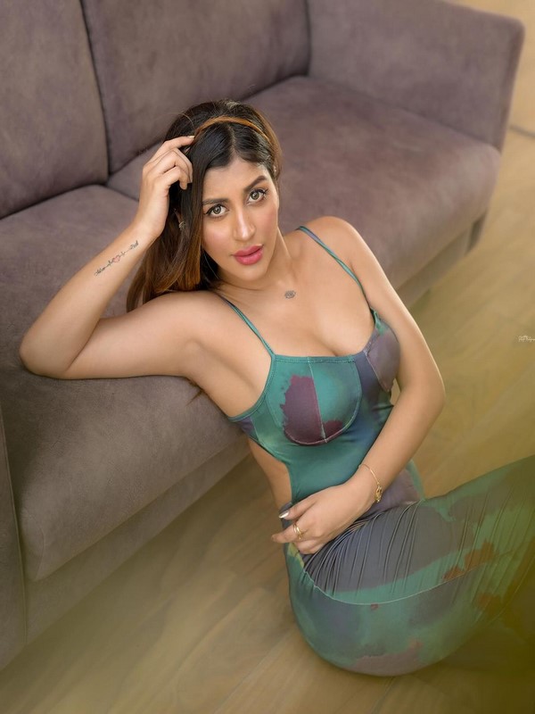Actress yashika aannand is dripping with beauty-Actressyashika, Actressyasika, Yashika Anand, Yashika, Yashika Aannand, Yashikaaannand, Yashikaanand Photos,Spicy Hot Pics,Images,High Resolution WallPapers Download