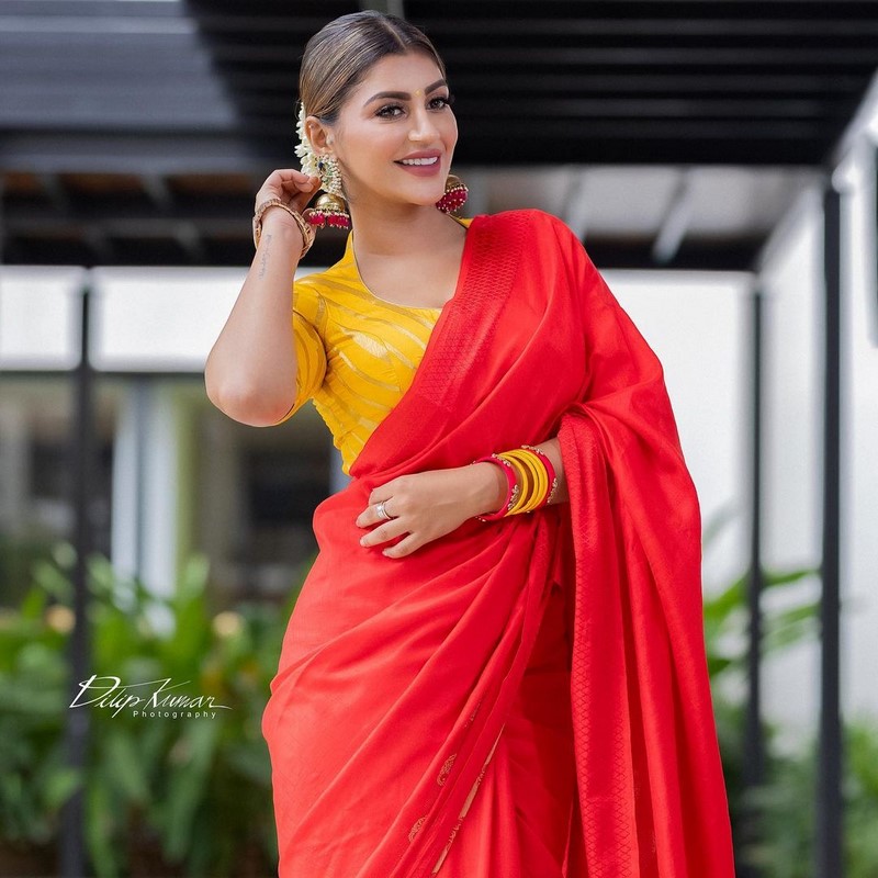 Actress yashika aannand looks gorgeous in this clicks-@yashikaaannand Yashika Aannand Latest Images, Yashikaaannand, Actressyashika, Yashika Aannand Photos,Spicy Hot Pics,Images,High Resolution WallPapers Download