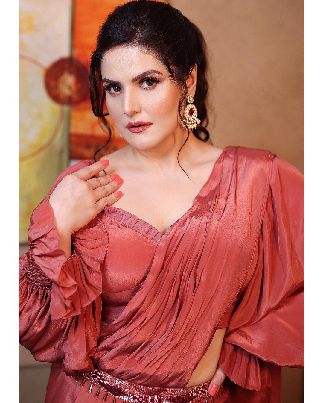 Actress zareen khan flaunts her beauty in this stills-Actresszareen, Zareen Khan Photos,Spicy Hot Pics,Images,High Resolution WallPapers Download