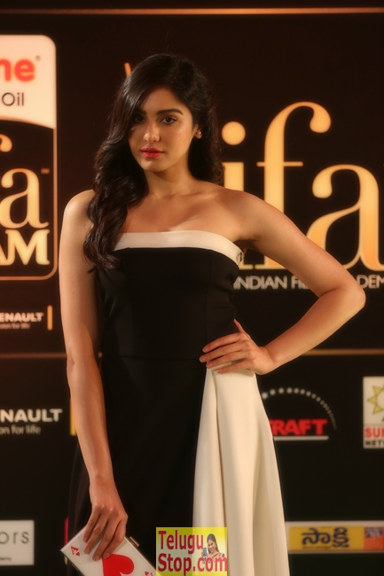 Adah sharma at iifa utsavam 2016- Photos,Spicy Hot Pics,Images,High Resolution WallPapers Download