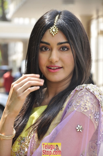 Adah sharma new pohtos- Photos,Spicy Hot Pics,Images,High Resolution WallPapers Download