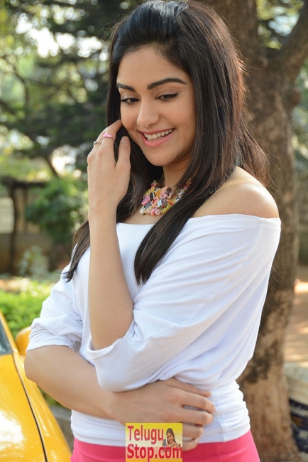 Adah sharma stills 2- Photos,Spicy Hot Pics,Images,High Resolution WallPapers Download