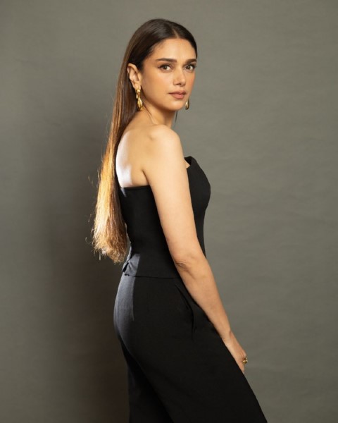 Aditi rao hydari shines in pictures of special look-Actressaditi, Aditi Rao, Aditi Rao Hot, Aditirao, Straditi Photos,Spicy Hot Pics,Images,High Resolution WallPapers Download