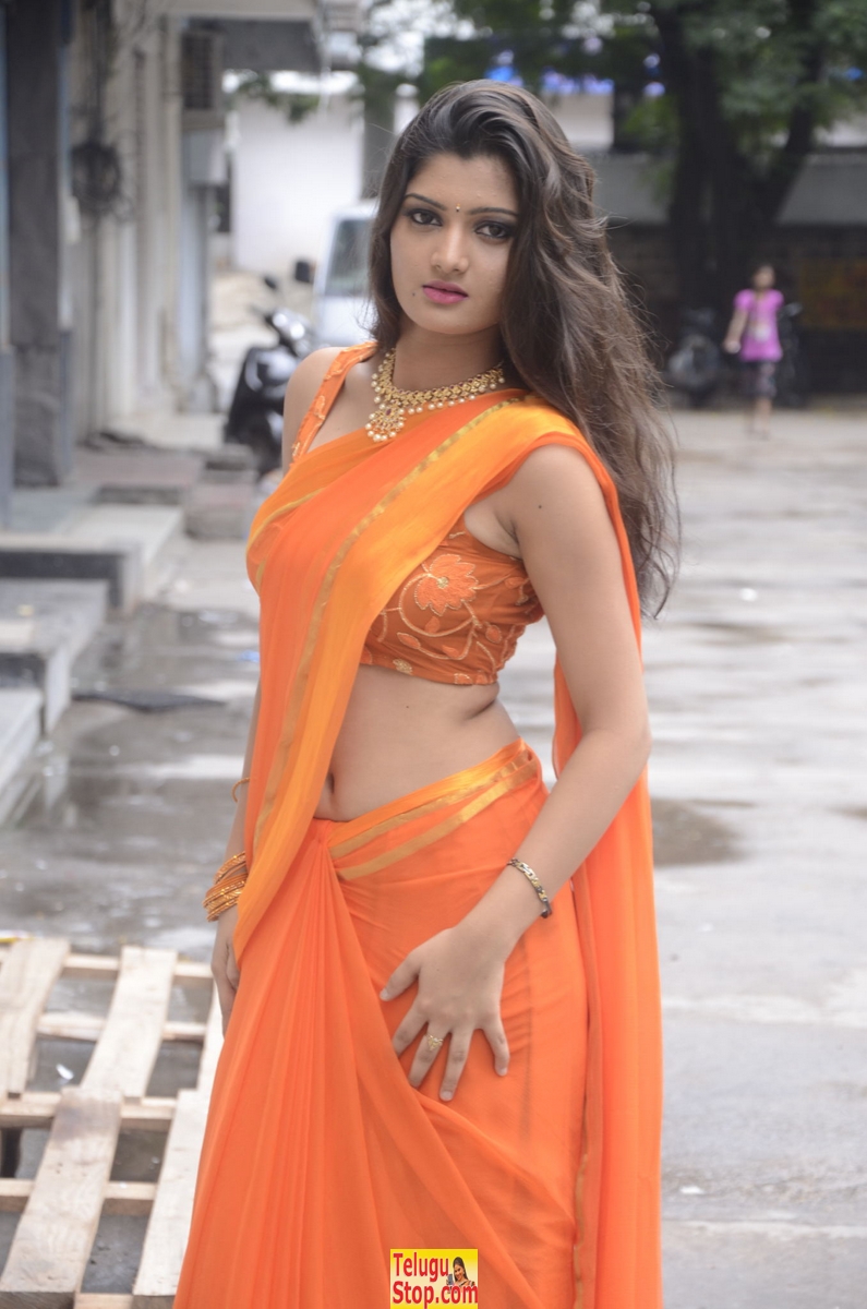 Akishitha stills- Photos,Spicy Hot Pics,Images,High Resolution WallPapers Download