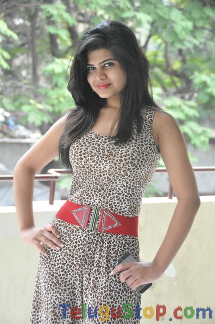 Alekhya stills- Photos,Spicy Hot Pics,Images,High Resolution WallPapers Download