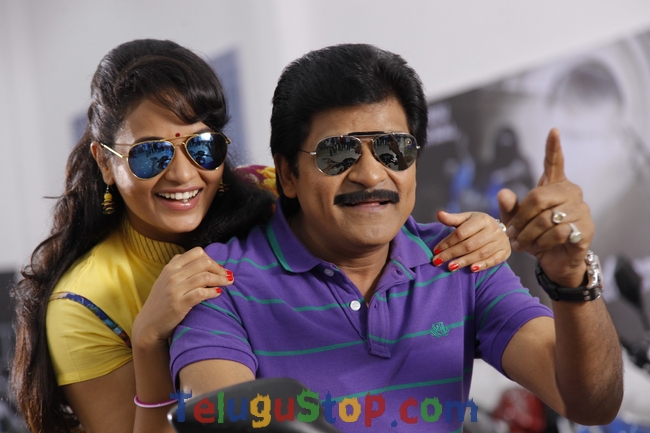 Alibaba okkade donga movie stills 4- Photos,Spicy Hot Pics,Images,High Resolution WallPapers Download