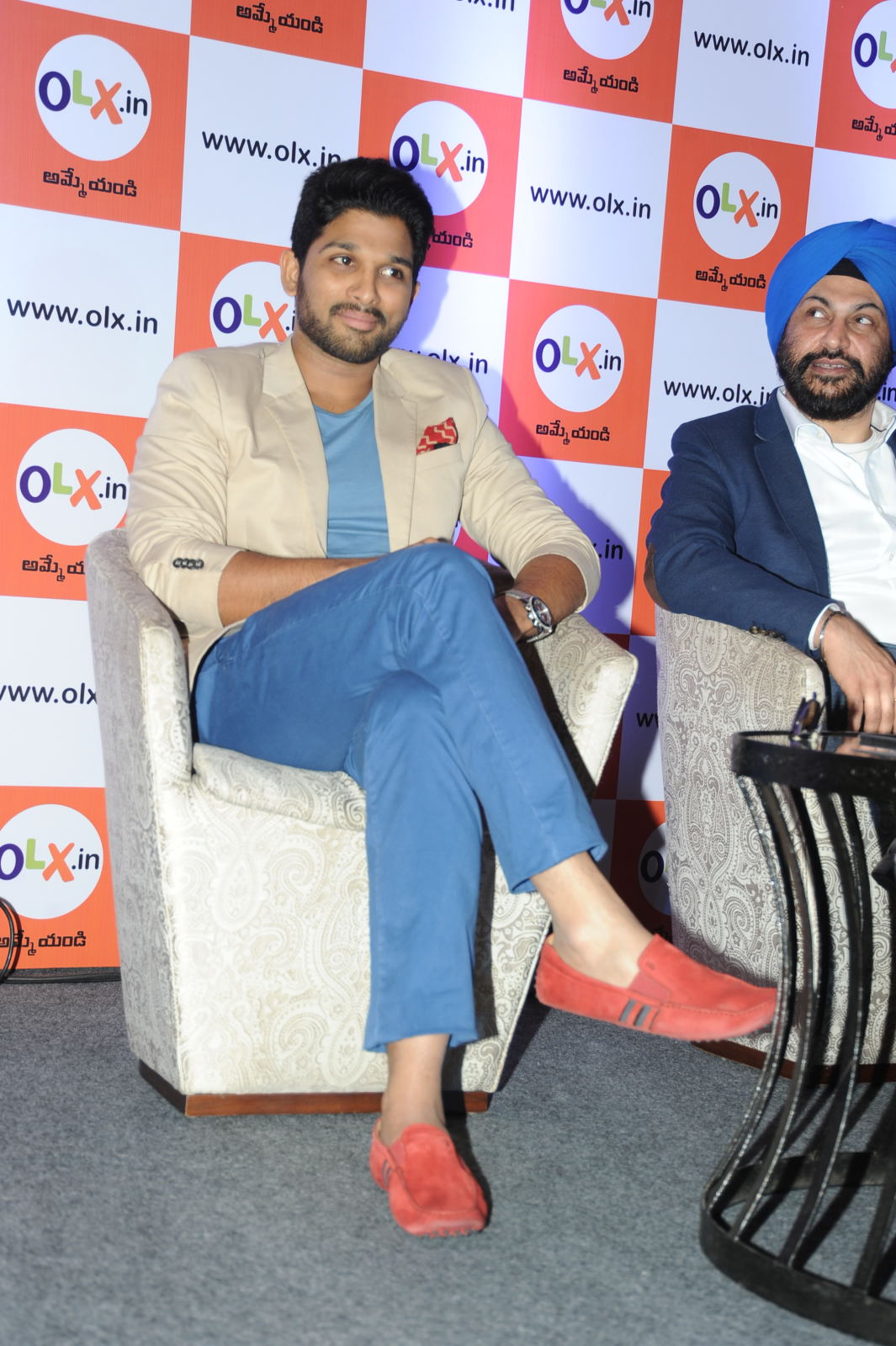 Allu arjun as olx brand ambassador pm- Photos,Spicy Hot Pics,Images,High Resolution WallPapers Download