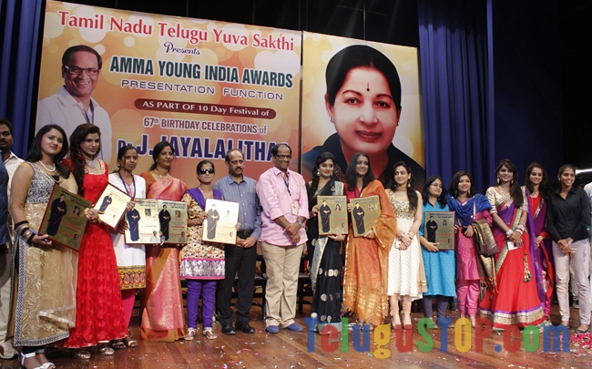 Amma young india awards- Photos,Spicy Hot Pics,Images,High Resolution WallPapers Download