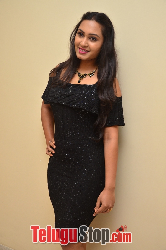 Amulya pics- Photos,Spicy Hot Pics,Images,High Resolution WallPapers Download