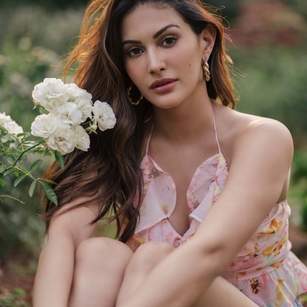 Amyra dastur who screams with her beautiful beauty-Actressamyra, Amyra Dastur, Amyradastur, Aneganactress Photos,Spicy Hot Pics,Images,High Resolution WallPapers Download