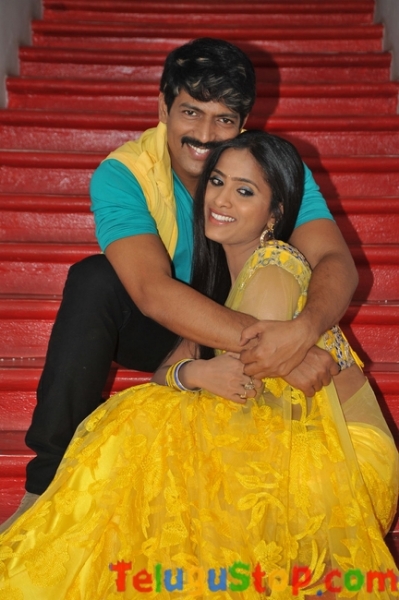 Anaganaga movie stills- Photos,Spicy Hot Pics,Images,High Resolution WallPapers Download