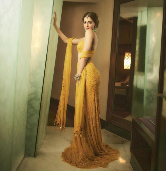 Ananya pandey is shining in a stunning look in saree-Actressananya, Ananya Panday, Ananyapandaym, Ananya Pandey, Ananyapandey Photos,Spicy Hot Pics,Images,High Resolution WallPapers Download