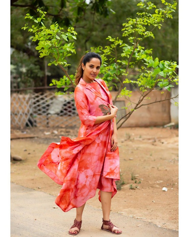 Anasuya bharadwaj latest hd images-Actress, Anasuyabharadwa, Anchoranasuya, Mindanasuya Photos,Spicy Hot Pics,Images,High Resolution WallPapers Download