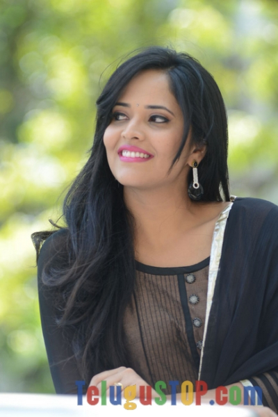 Anasuya new pics- Photos,Spicy Hot Pics,Images,High Resolution WallPapers Download
