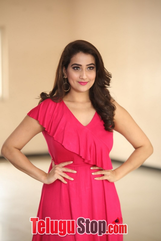 Anchor manjusha latest pictures- Photos,Spicy Hot Pics,Images,High Resolution WallPapers Download