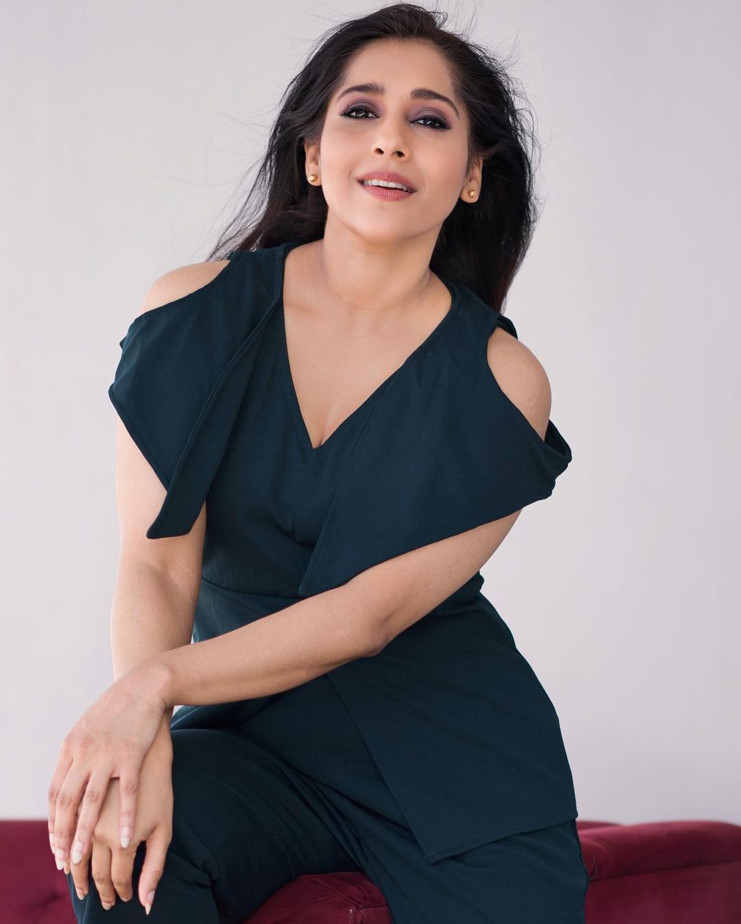 Anchor rashmi gautam stands for awesome stills-Rashmigautam, Anchorrashmi, Rashmi Gautam Photos,Spicy Hot Pics,Images,High Resolution WallPapers Download