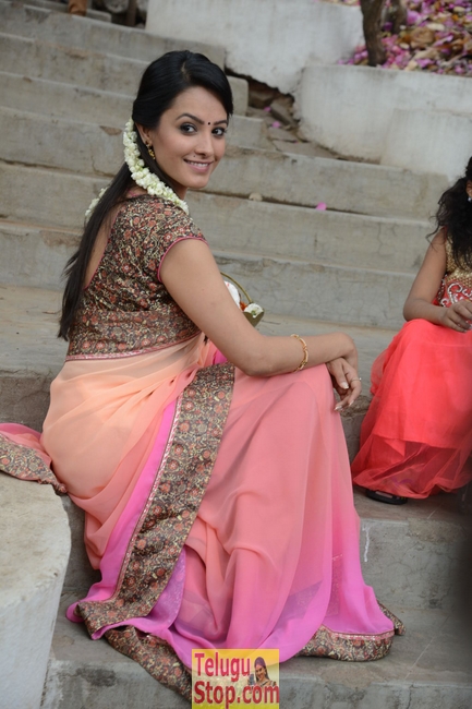 Anitha latest stills- Photos,Spicy Hot Pics,Images,High Resolution WallPapers Download