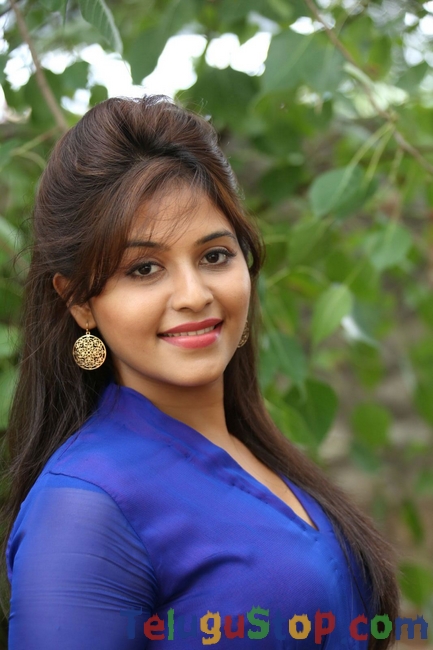 Anjali latest pics- Photos,Spicy Hot Pics,Images,High Resolution WallPapers Download