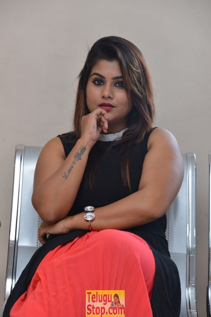 Ankitha new stills- Photos,Spicy Hot Pics,Images,High Resolution WallPapers Download