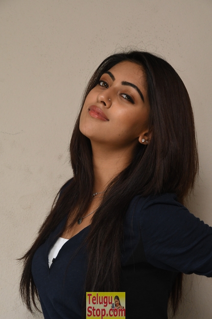 Anu emmanuel stills- Photos,Spicy Hot Pics,Images,High Resolution WallPapers Download