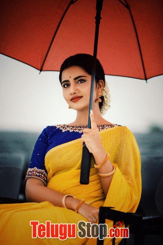 Anupama parameswaran latest images- Photos,Spicy Hot Pics,Images,High Resolution WallPapers Download