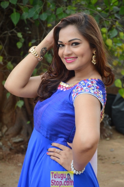 Ashwini new pics 2- Photos,Spicy Hot Pics,Images,High Resolution WallPapers Download