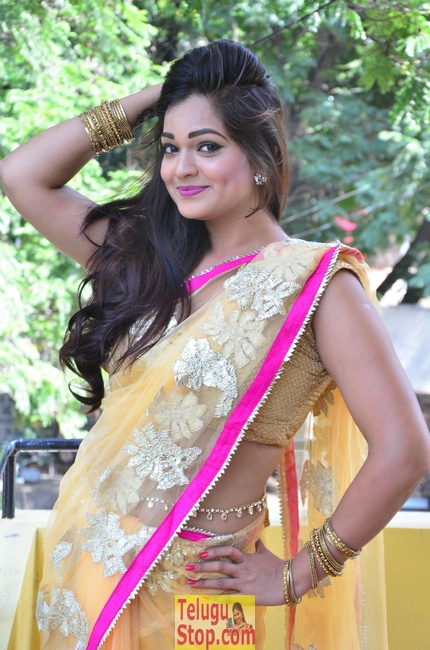 Aswini latest stills- Photos,Spicy Hot Pics,Images,High Resolution WallPapers Download