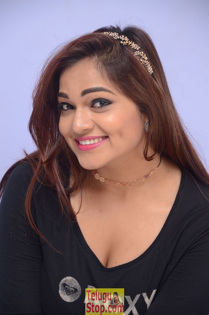 Aswini latest stills 2- Photos,Spicy Hot Pics,Images,High Resolution WallPapers Download