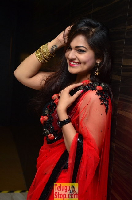 Aswini new pics- Photos,Spicy Hot Pics,Images,High Resolution WallPapers Download