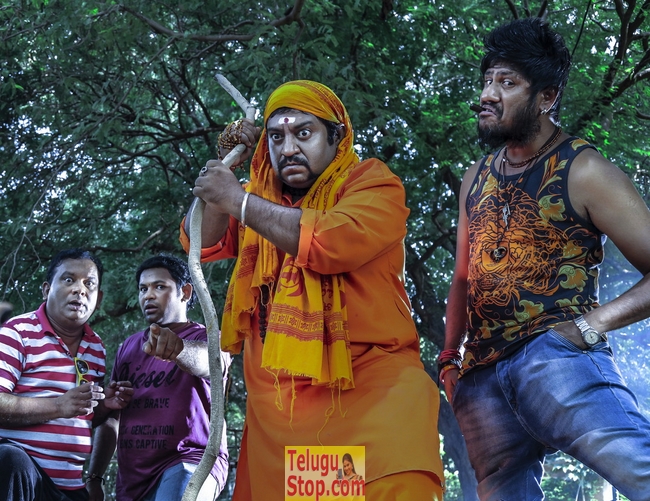 Atharillu movie stills- Photos,Spicy Hot Pics,Images,High Resolution WallPapers Download