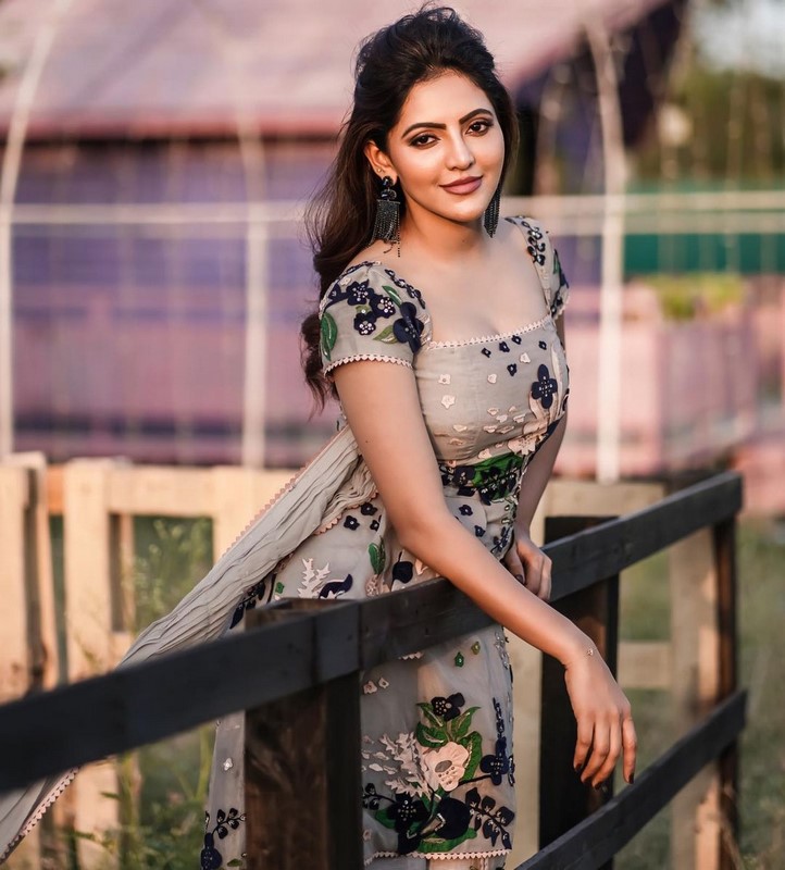 Athulyaa ravi looks pretty in this pictures-Athulyaaravi, Athulyaa Ravi Photos,Spicy Hot Pics,Images,High Resolution WallPapers Download