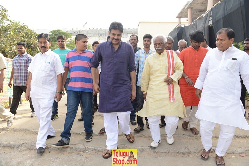 Bandaru dattatreya meets pawan kalyan- Photos,Spicy Hot Pics,Images,High Resolution WallPapers Download