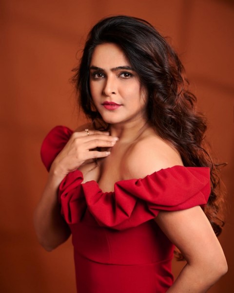 Beauty madhurima tuli rocked a red color dress-Hayaamadhurima, Madhurima, Madhurima Tuli, Madhurimatuli Photos,Spicy Hot Pics,Images,High Resolution WallPapers Download
