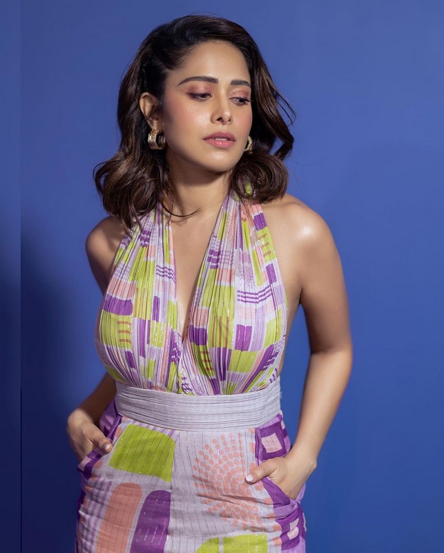 Beauty nushrratt bharuccha latest sizziling and stunning looks- Photos,Spicy Hot Pics,Images,High Resolution WallPapers Download