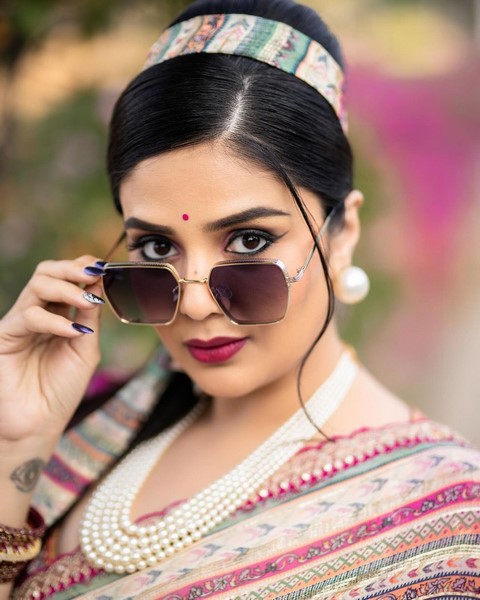 Beauty sreemukhi who is making the rounds-Biggboss, Womaniya, Milky, Skincare, Sreemukhi, Sreemukhilatest, Sreemukhi Show, Sreemukhi Vlog, Sreemukhiyotube Photos,Spicy Hot Pics,Images,High Resolution WallPapers Download
