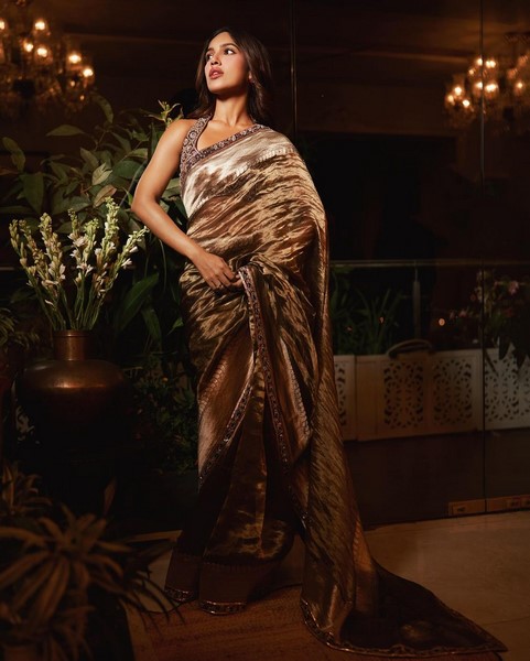 Bhumi pednekar looks wow with photo shoot in saree and style wear-Actressbhumi, Beautifulbhumi, Bhumi Pednekar, Bhumipednekar, Childhoodbhumi Photos,Spicy Hot Pics,Images,High Resolution WallPapers Download