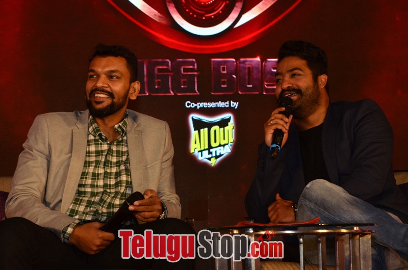 Big boss show launch press meet- Photos,Spicy Hot Pics,Images,High Resolution WallPapers Download