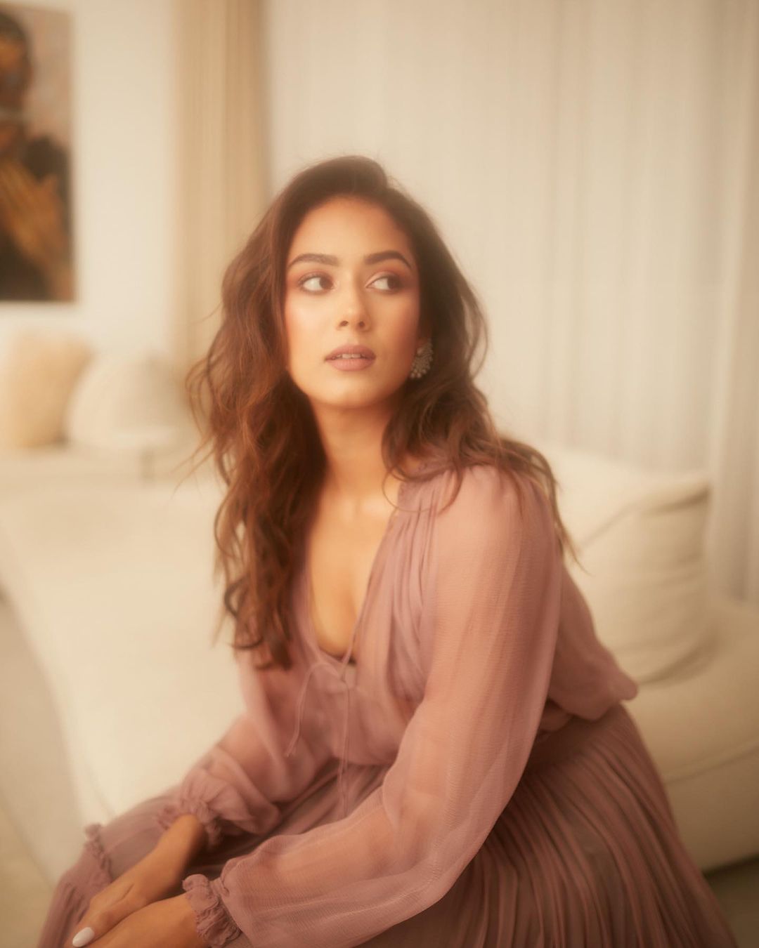 Bollywood actress mira kapoor new trendy photo shoot images-Actressmira, Mira Kapoor, Mirakapoor Photos,Spicy Hot Pics,Images,High Resolution WallPapers Download