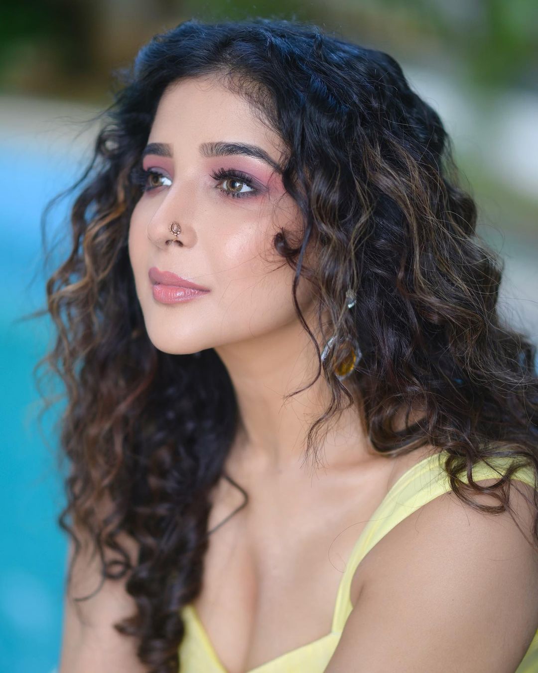 Bollywood beauty sakshi agarwal latest stunning candid clicks-Actresssakshi, Sakshi Agarwal, Sakshiagarwal Photos,Spicy Hot Pics,Images,High Resolution WallPapers Download