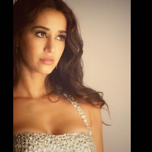 Bollywood heroine disha patani glamorous pictures-Baaghidisha, Disha Patani, Dishapatani, Tigershroff Photos,Spicy Hot Pics,Images,High Resolution WallPapers Download