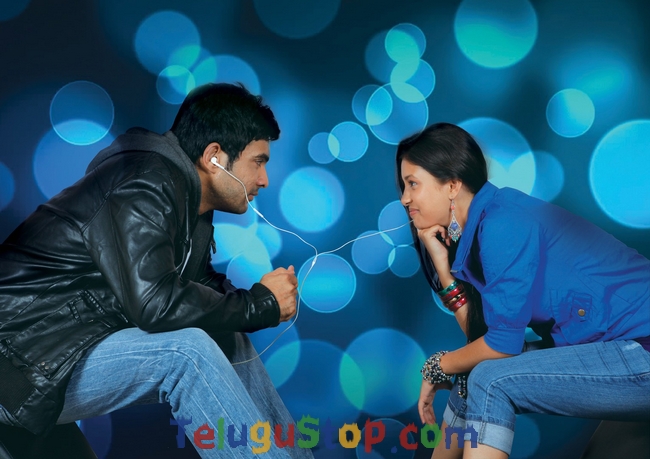 Boy meets girl tholiprema katha stills- Photos,Spicy Hot Pics,Images,High Resolution WallPapers Download