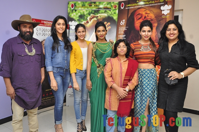 Celebs at naa bangaru thalli premiere- Photos,Spicy Hot Pics,Images,High Resolution WallPapers Download