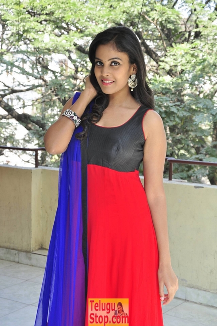 Chandini latest stills 3- Photos,Spicy Hot Pics,Images,High Resolution WallPapers Download