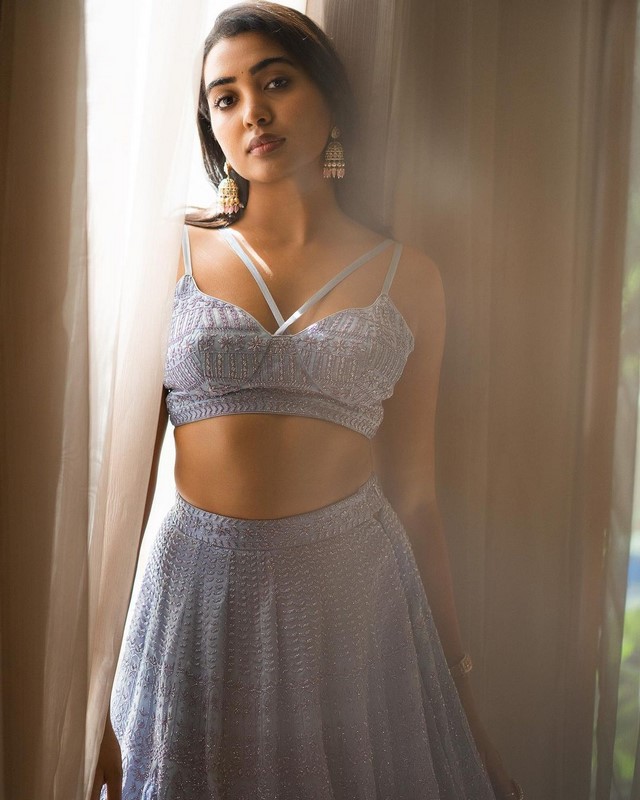 Check out the actress shivathmika rajashekar too hot in those pictures-@shivathmikarajashekarhot, Shivathmika Photos,Spicy Hot Pics,Images,High Resolution WallPapers Download