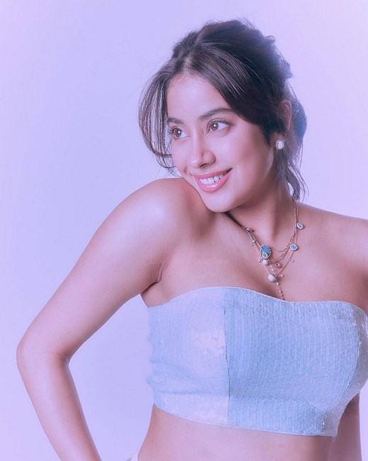 Check to the actress janhvi kapoor latest images-Actressjanhvi, Janhvi Kapoor, Janhvikapoor Photos,Spicy Hot Pics,Images,High Resolution WallPapers Download
