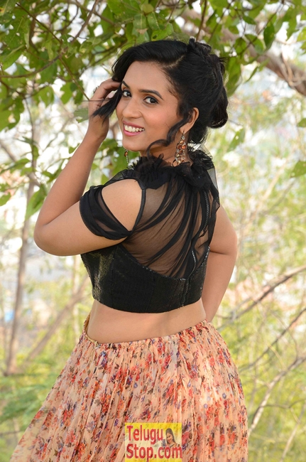 Chetana uttej new stills- Photos,Spicy Hot Pics,Images,High Resolution WallPapers Download
